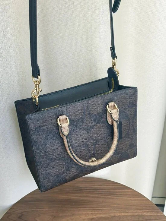 Coach Maggie series vintage handbag - Picture 4 of 6